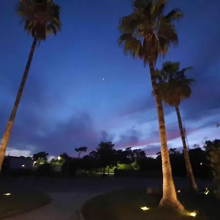 La Palms Villa *